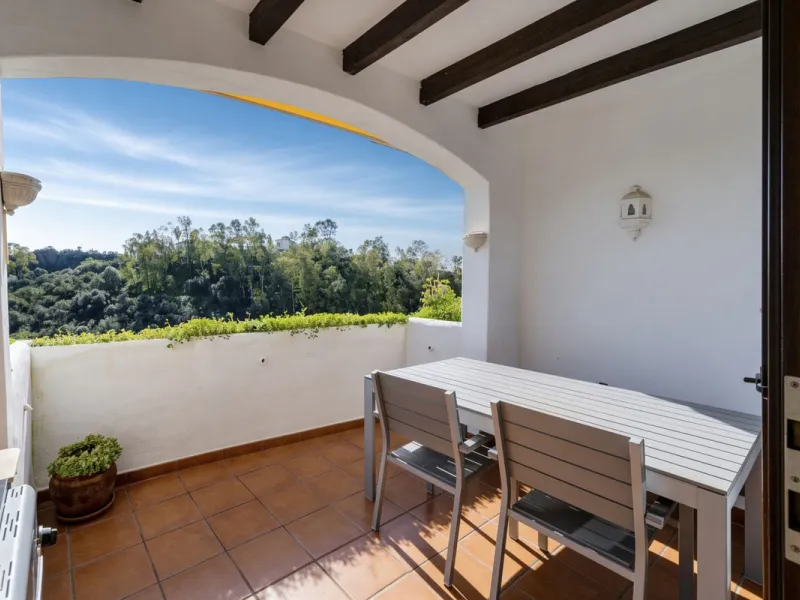 2-Bedroom Apartment with Panoramic Sea Views and 3-Bedroom Conversion Potential – Puerto del Almendro, Los Arqueros