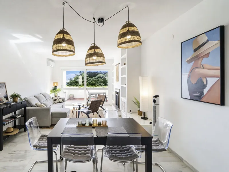 2-Bedroom Apartment with Panoramic Sea Views and 3-Bedroom Conversion Potential – Puerto del Almendro, Los Arqueros