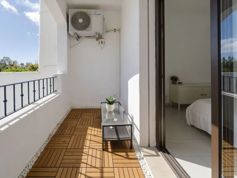 2-Bedroom Apartment with Panoramic Sea Views and 3-Bedroom Conversion Potential – Puerto del Almendro, Los Arqueros
