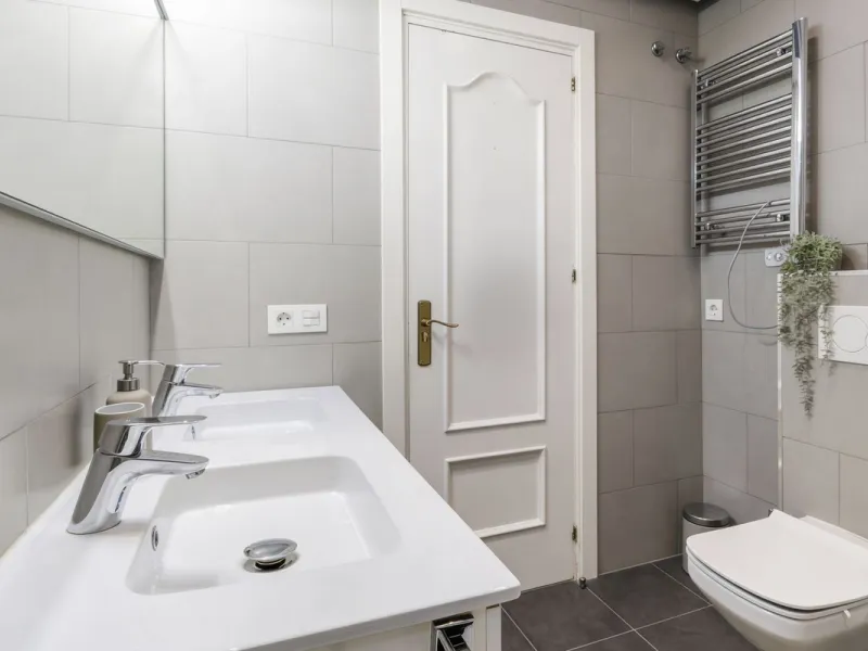 2-Bedroom Apartment with Panoramic Sea Views and 3-Bedroom Conversion Potential – Puerto del Almendro, Los Arqueros