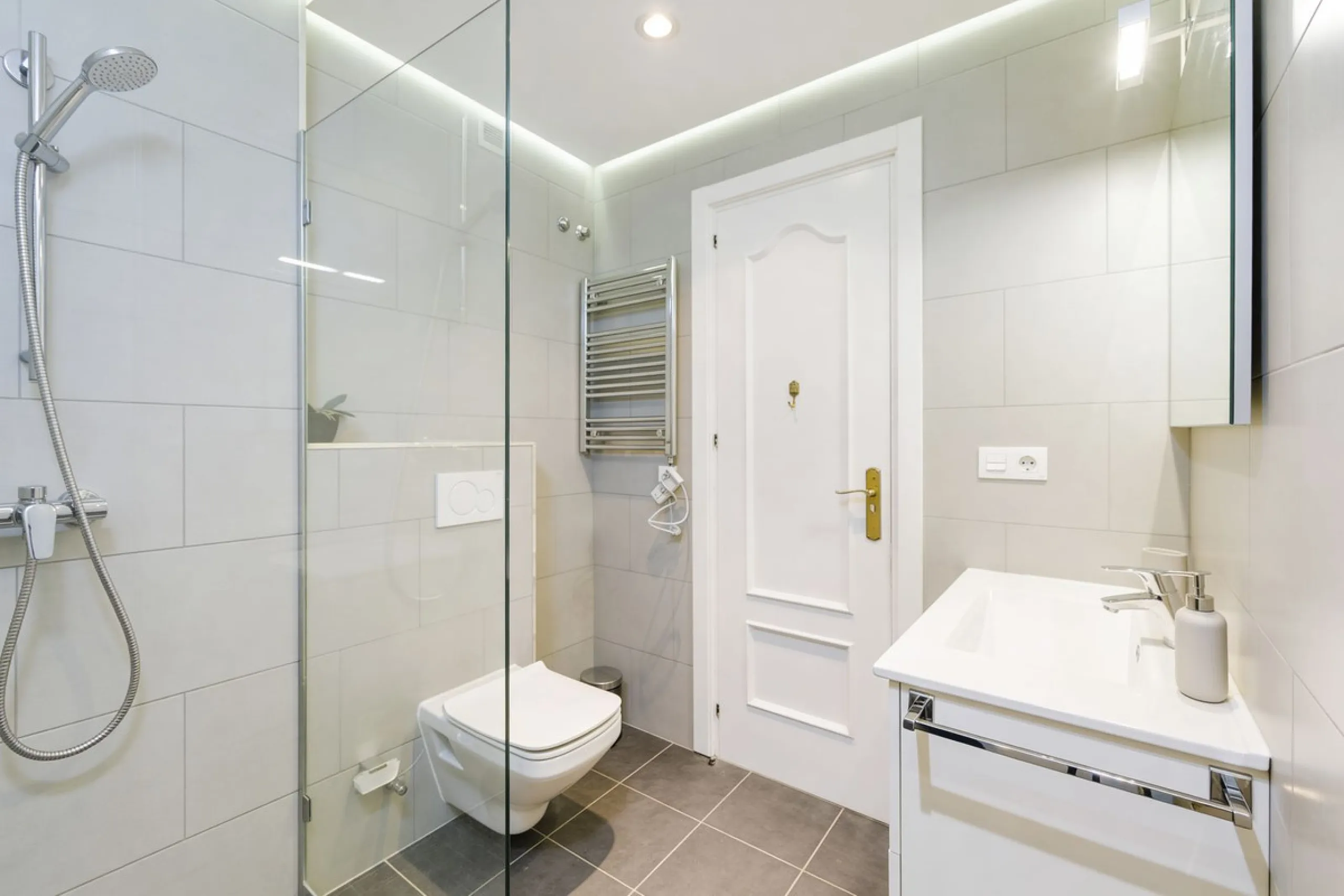 2-Bedroom Apartment with Panoramic Sea Views and 3-Bedroom Conversion Potential – Puerto del Almendro, Los Arqueros