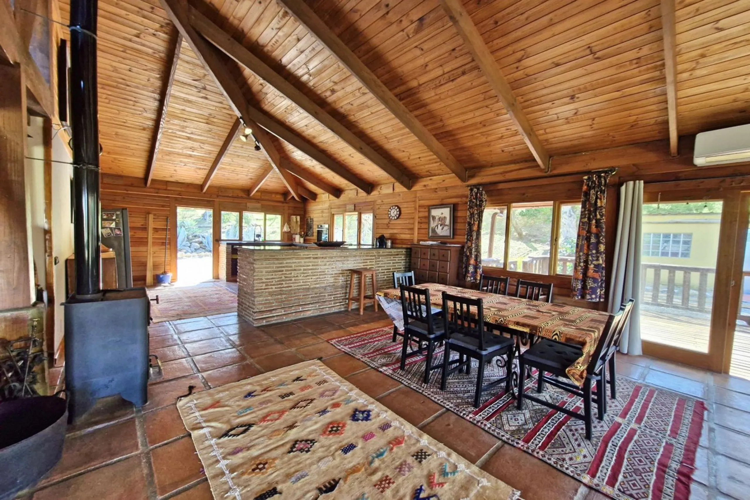 Commercial - Farm в продаже в Coín, Málaga. В доме 3 спален и 2 ванных комнат. Площадь дома 163 м². Площадь участка 10620 м²