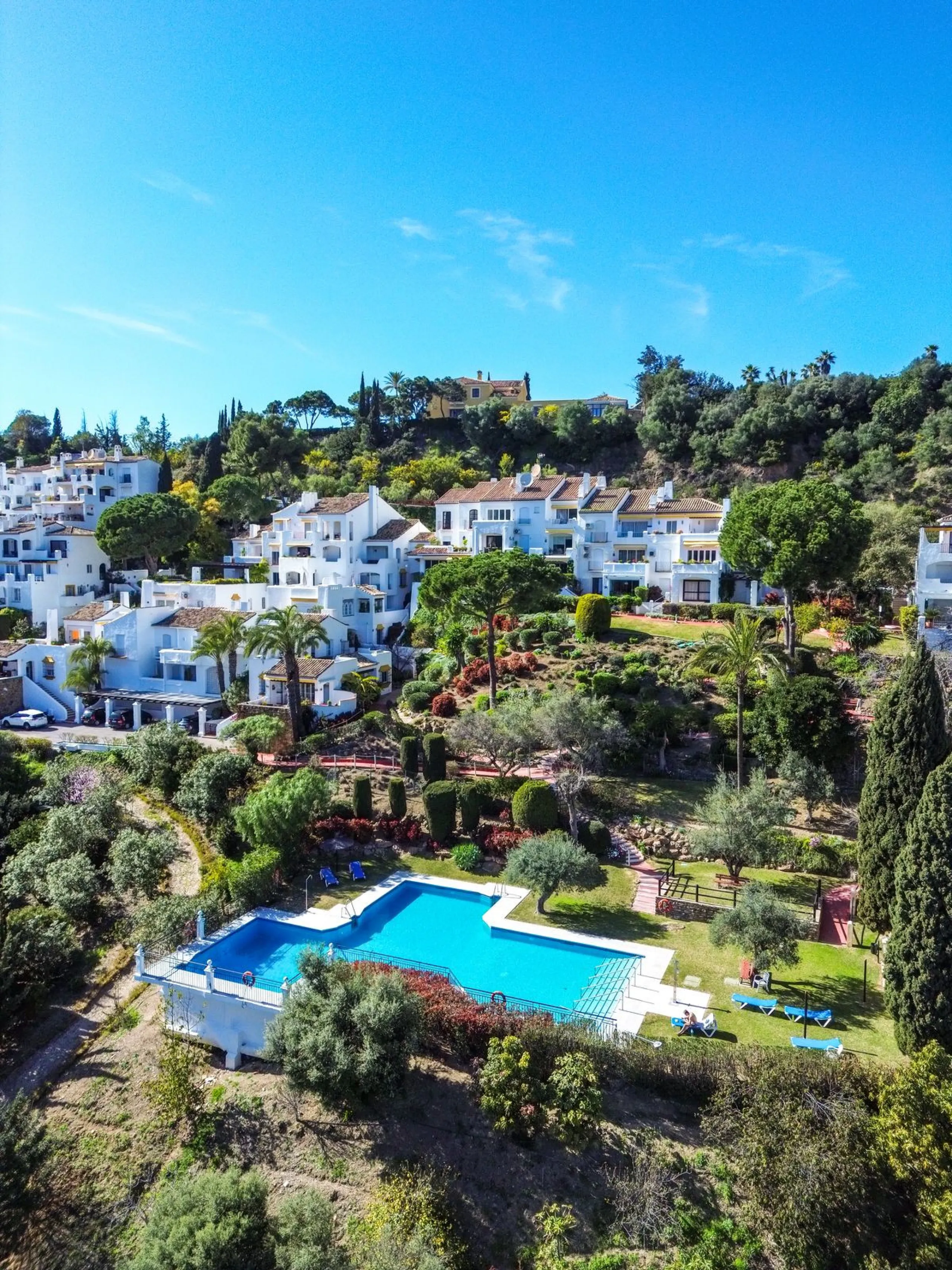 2-Bedroom Apartment with Panoramic Sea Views and 3-Bedroom Conversion Potential – Puerto del Almendro, Los Arqueros