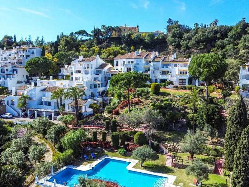 2-Bedroom Apartment with Panoramic Sea Views and 3-Bedroom Conversion Potential – Puerto del Almendro, Los Arqueros