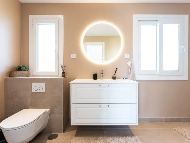 House - Detached Villa в продаже в Benalmadena, Málaga. В доме 5 спален и 4 ванных комнат. Площадь дома 258 м². Площадь участка 629 м²