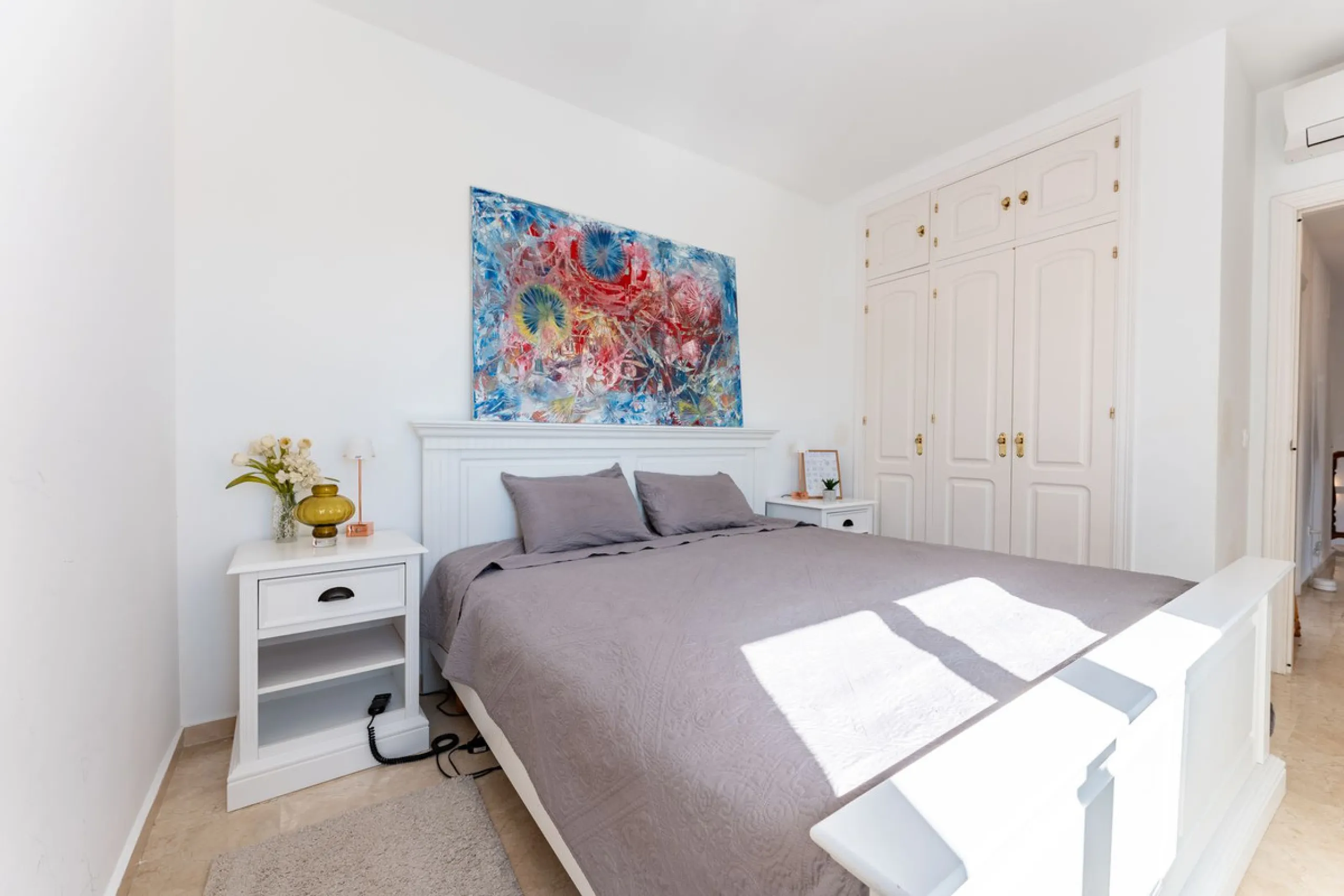 House - Detached Villa в продаже в Benalmadena, Málaga. В доме 5 спален и 4 ванных комнат. Площадь дома 258 м². Площадь участка 629 м²