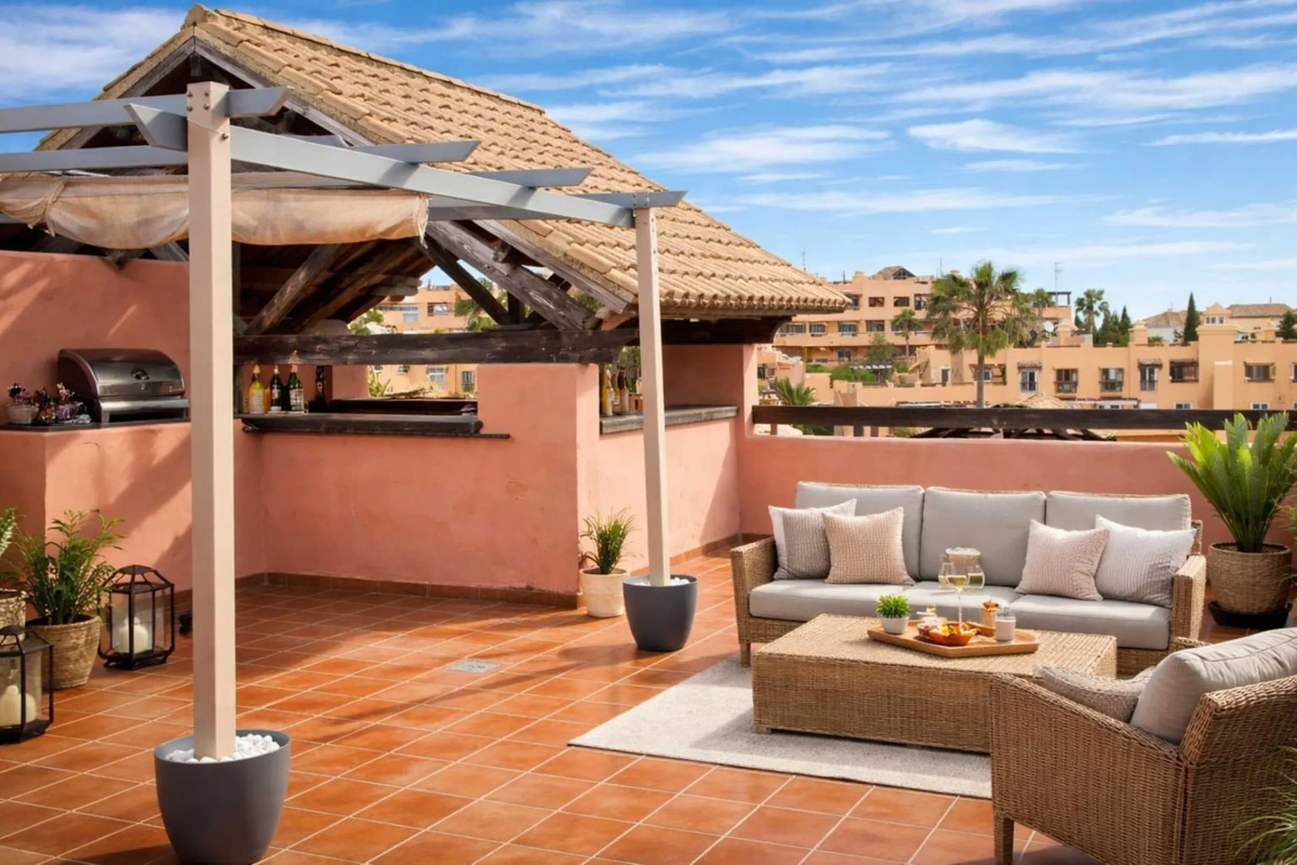 Apartment - Penthouse Duplex в продаже в Casares, Málaga. В доме 2 спален и 2 ванных комнат. Площадь дома 85 м²