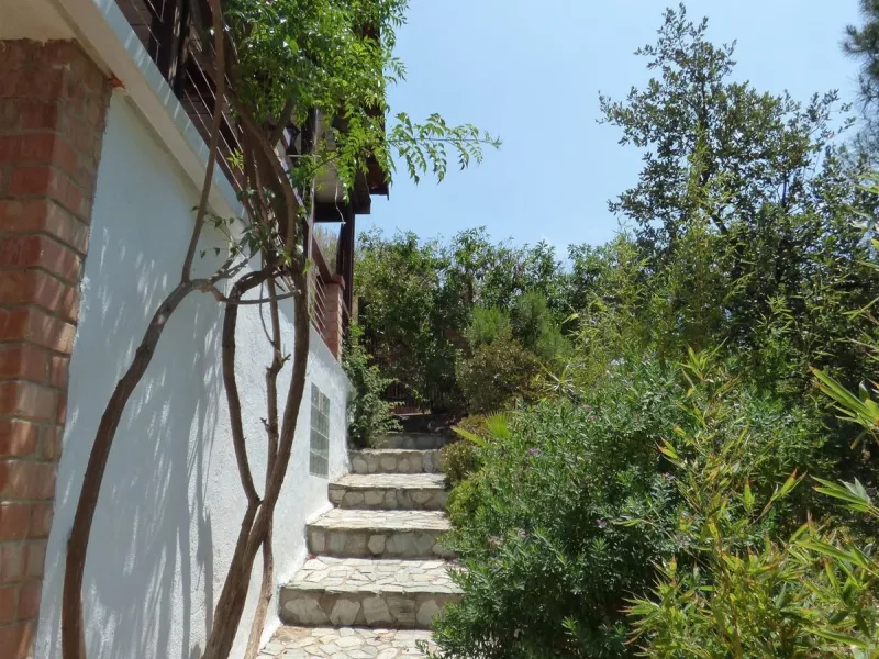 House - Finca - Cortijo в продаже в Mijas, Málaga. В доме 6 спален и 3 ванных комнат. Площадь дома 220 м². Площадь участка 4200 м²