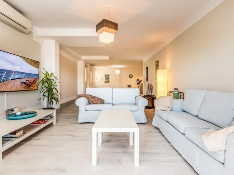 Stunning Renovated Apartment in Prime Nueva Andalucía Location