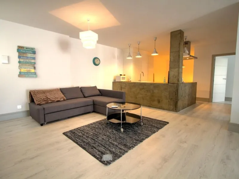 Stunning Renovated Apartment in Prime Nueva Andalucía Location