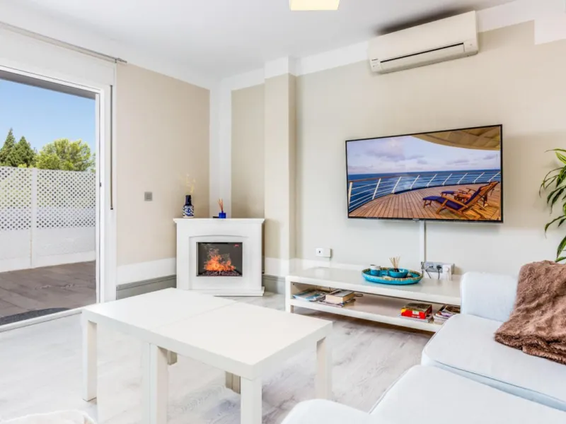Stunning Renovated Apartment in Prime Nueva Andalucía Location
