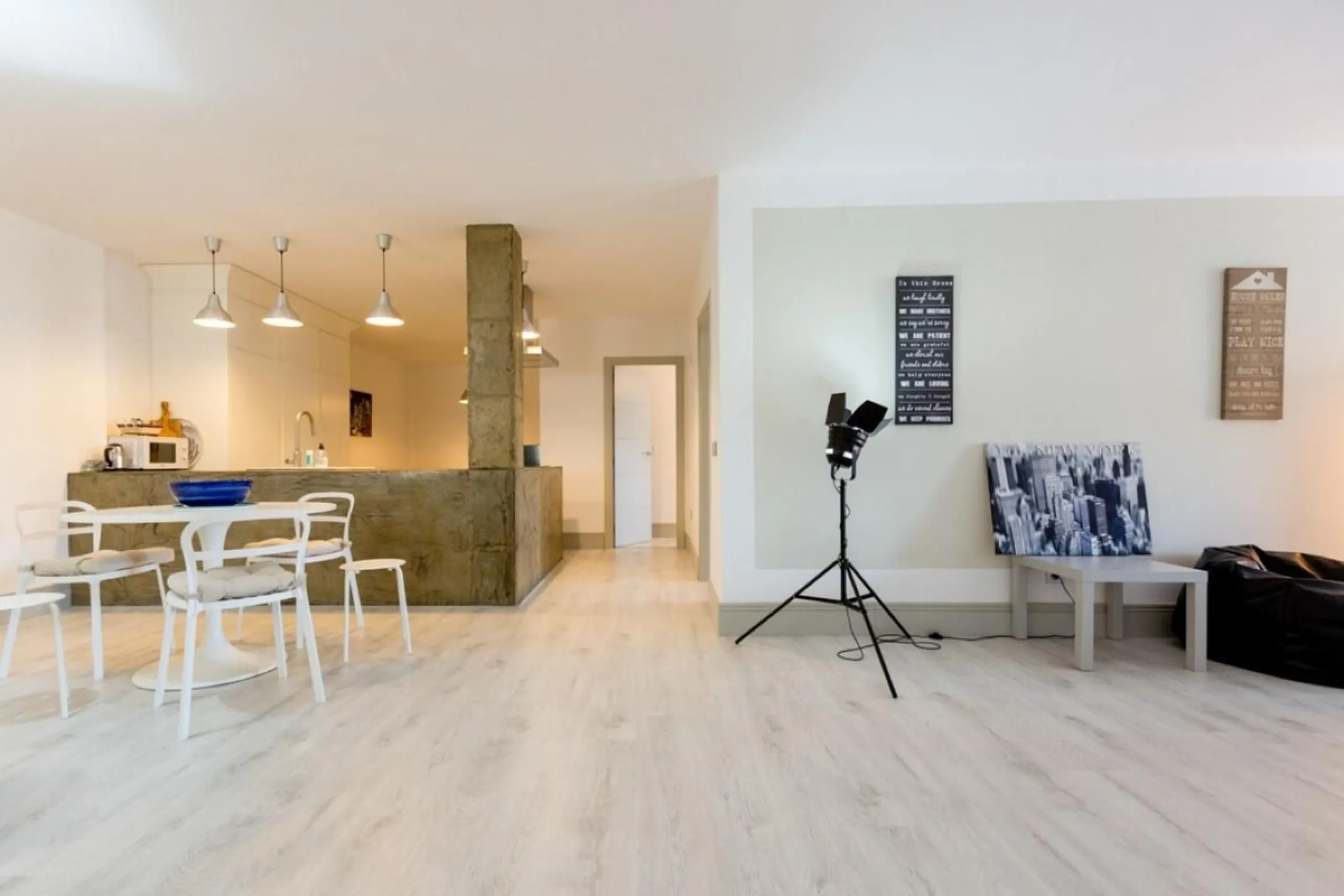 Stunning Renovated Apartment in Prime Nueva Andalucía Location