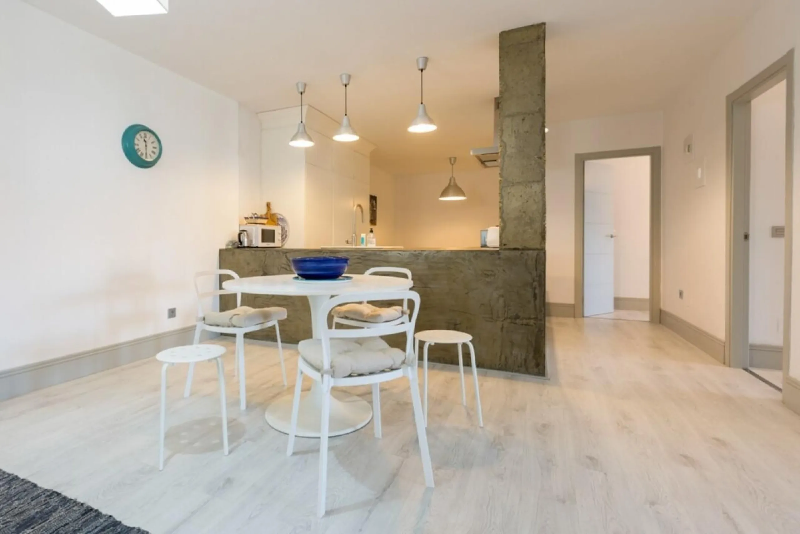 Stunning Renovated Apartment in Prime Nueva Andalucía Location