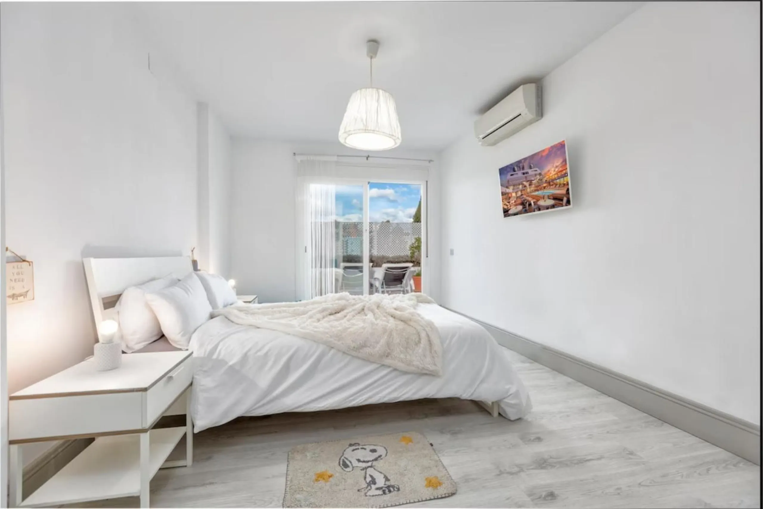 Stunning Renovated Apartment in Prime Nueva Andalucía Location