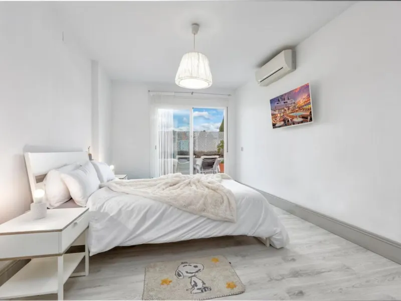 Stunning Renovated Apartment in Prime Nueva Andalucía Location