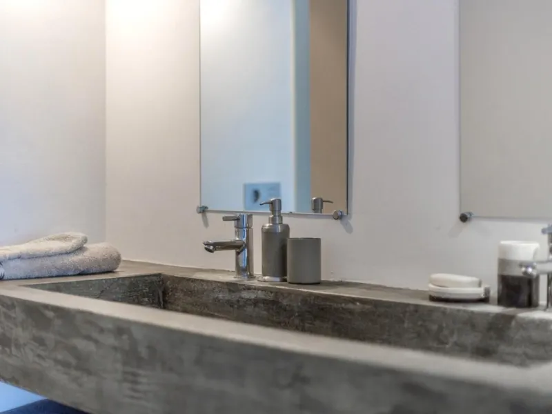 Stunning Renovated Apartment in Prime Nueva Andalucía Location