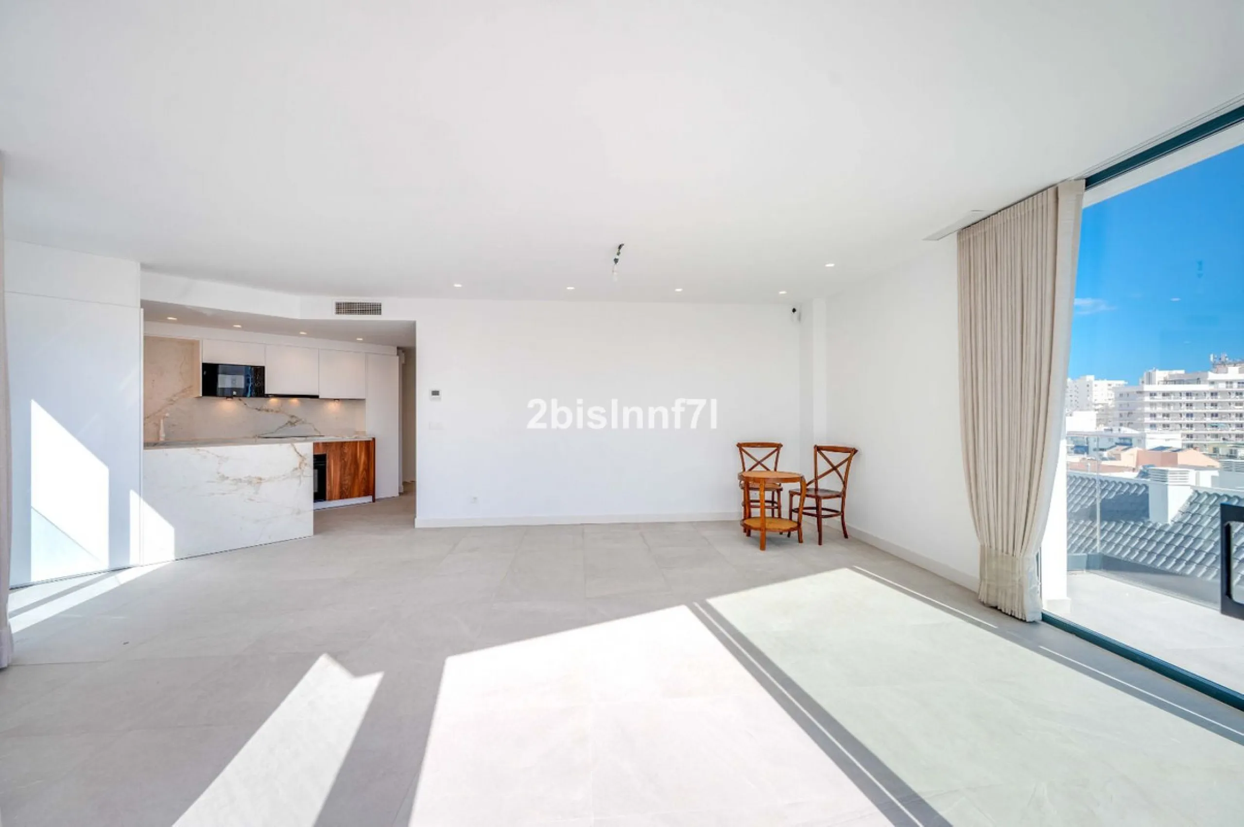 Brand new modern city apartment located in Fuengirola, one of the Costa del Sol's most popular and vibrant urban areas, active all year round. This newly built property offers easy access to the beach, city life, restaurants, shops, and all essential serv