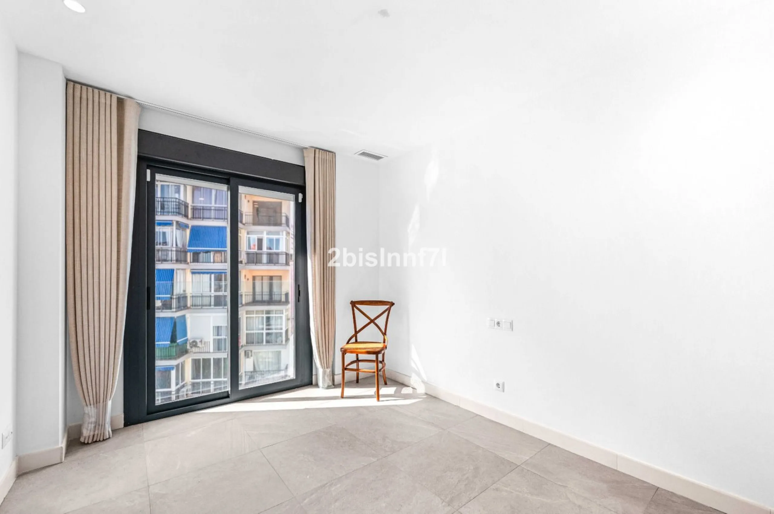 Brand new modern city apartment located in Fuengirola, one of the Costa del Sol's most popular and vibrant urban areas, active all year round. This newly built property offers easy access to the beach, city life, restaurants, shops, and all essential serv
