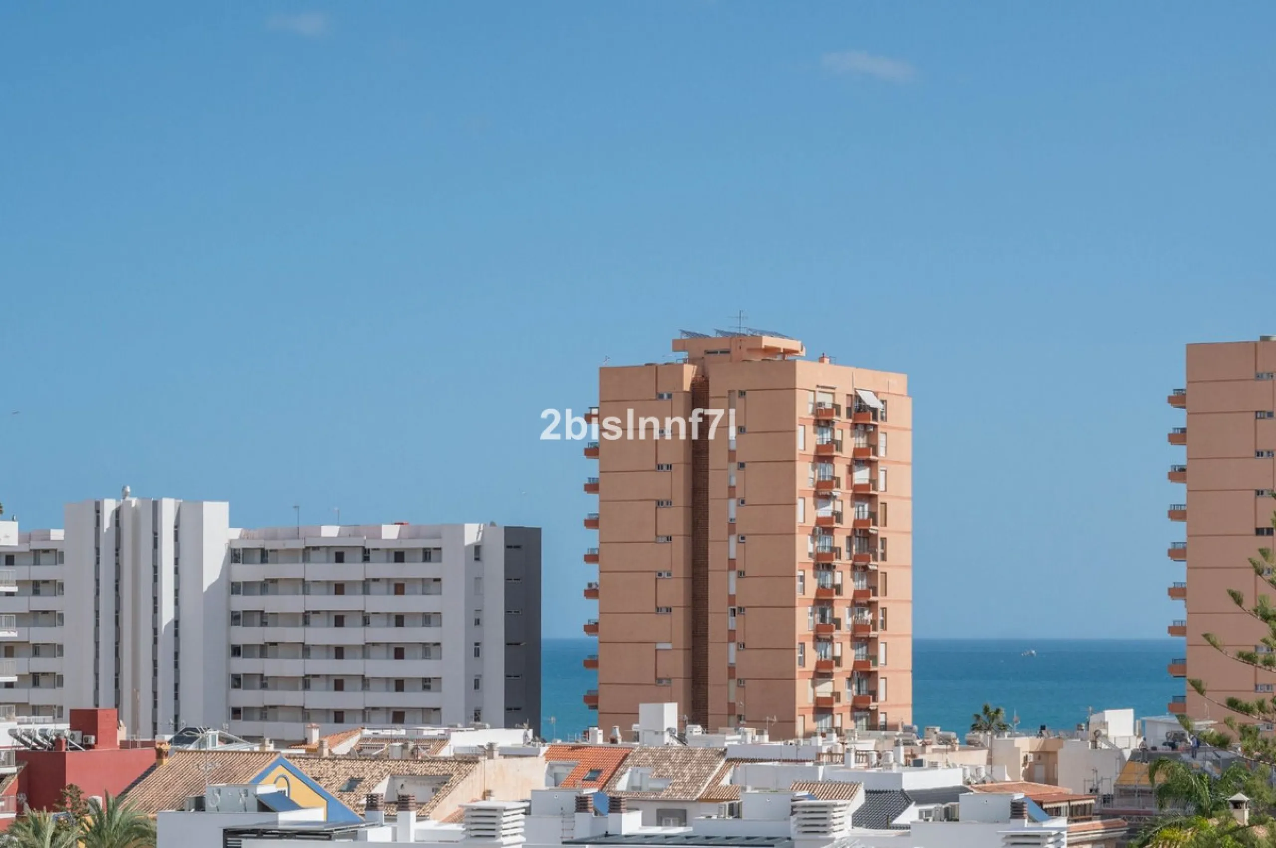 Brand new modern city apartment located in Fuengirola, one of the Costa del Sol's most popular and vibrant urban areas, active all year round. This newly built property offers easy access to the beach, city life, restaurants, shops, and all essential serv