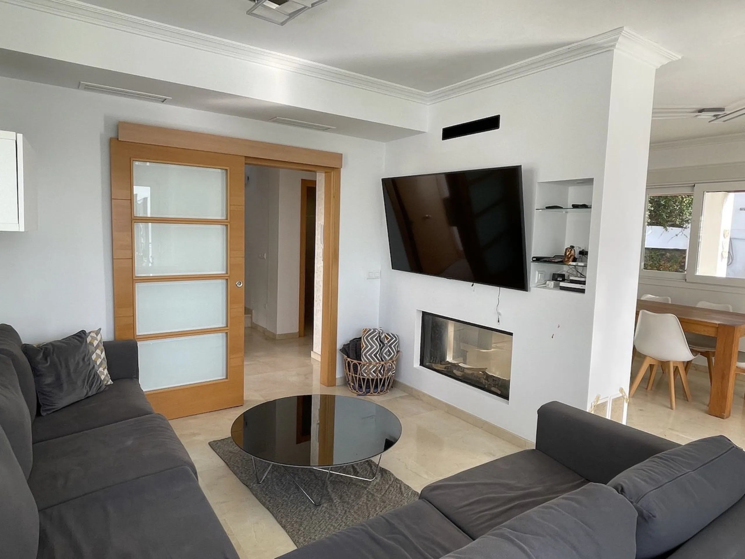 Detached villa with private heated pool for sale in Peñoncillo, Torrox Costa.