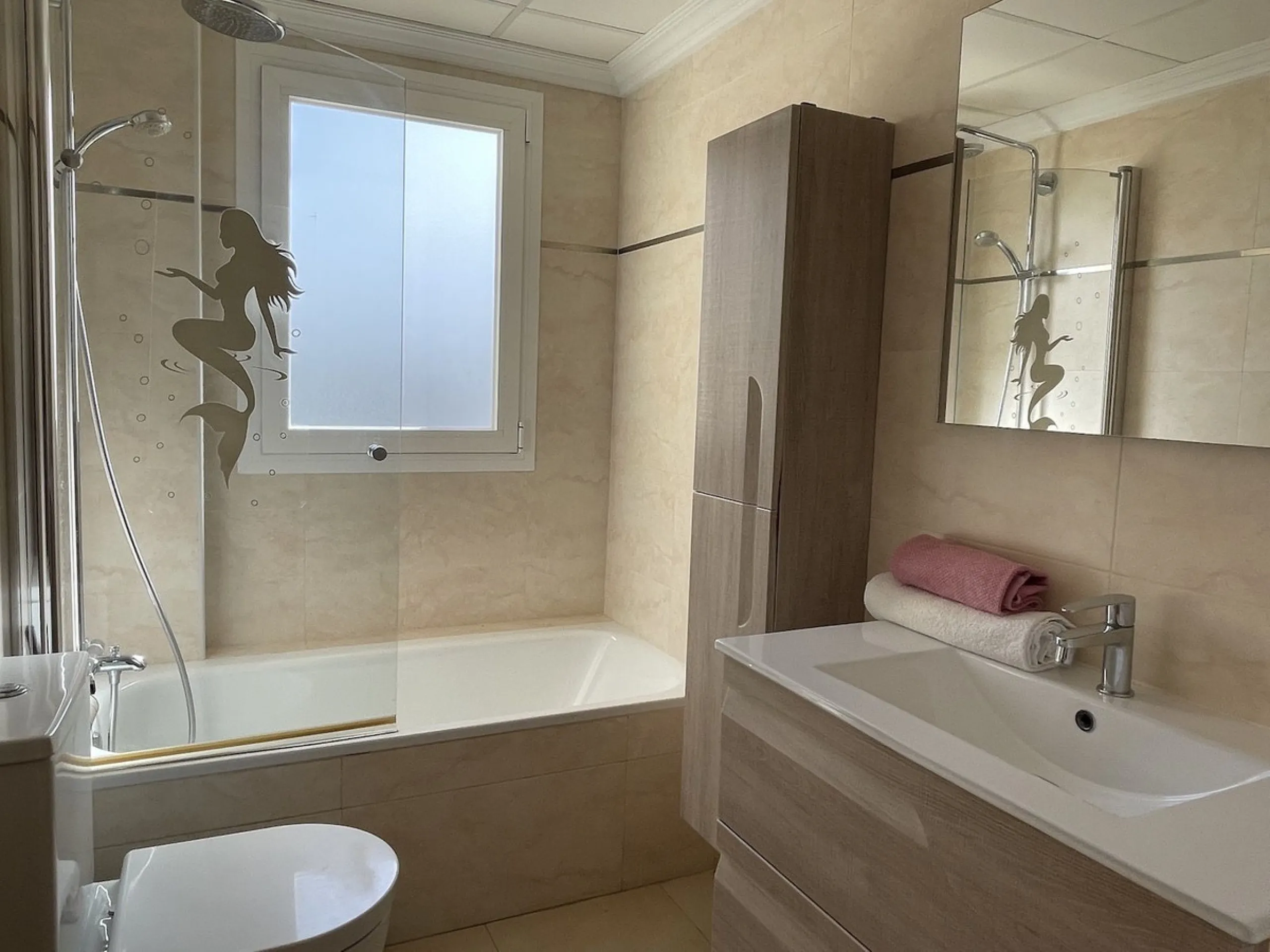 Detached villa with private heated pool for sale in Peñoncillo, Torrox Costa.