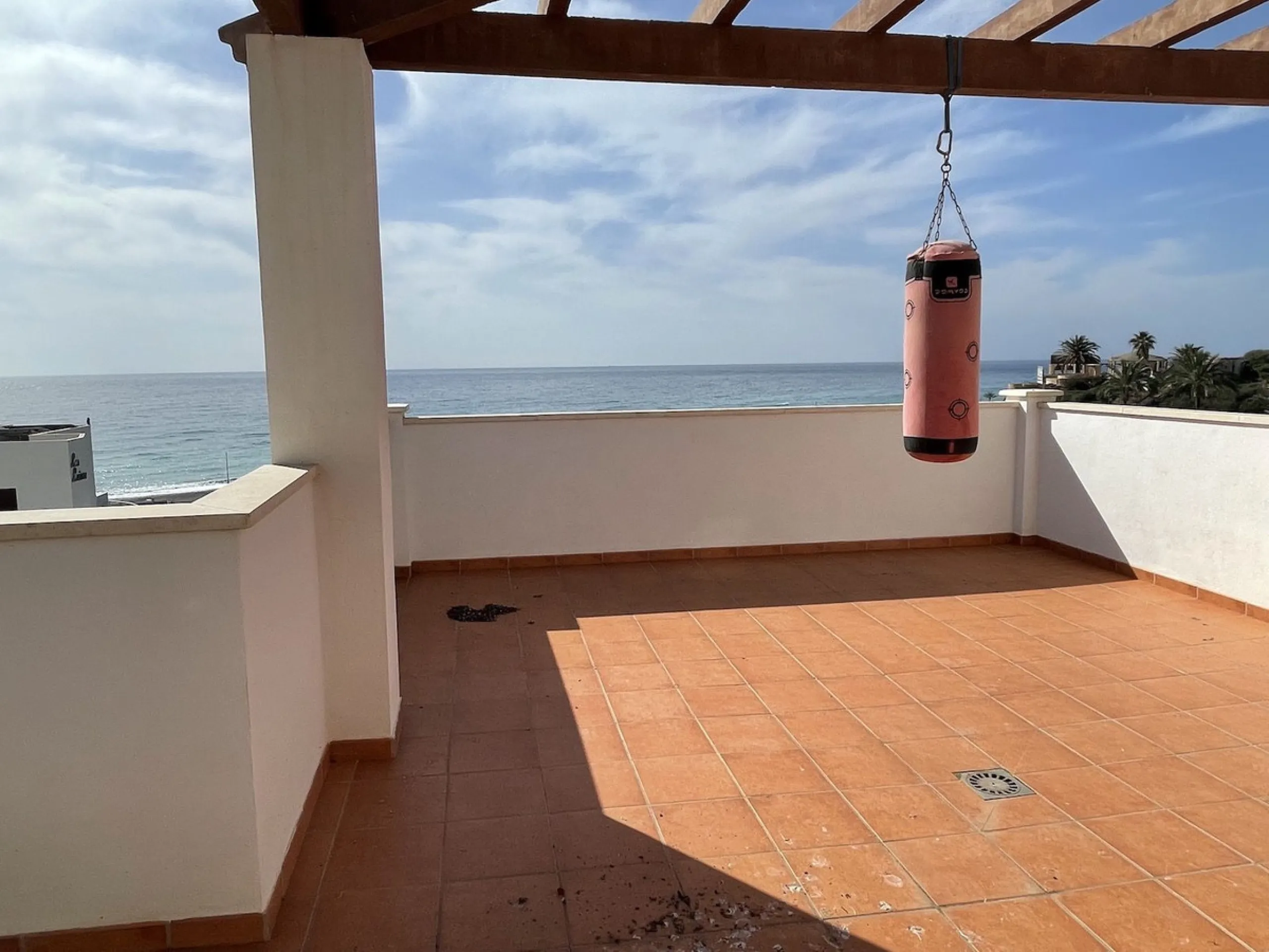 Detached villa with private heated pool for sale in Peñoncillo, Torrox Costa.