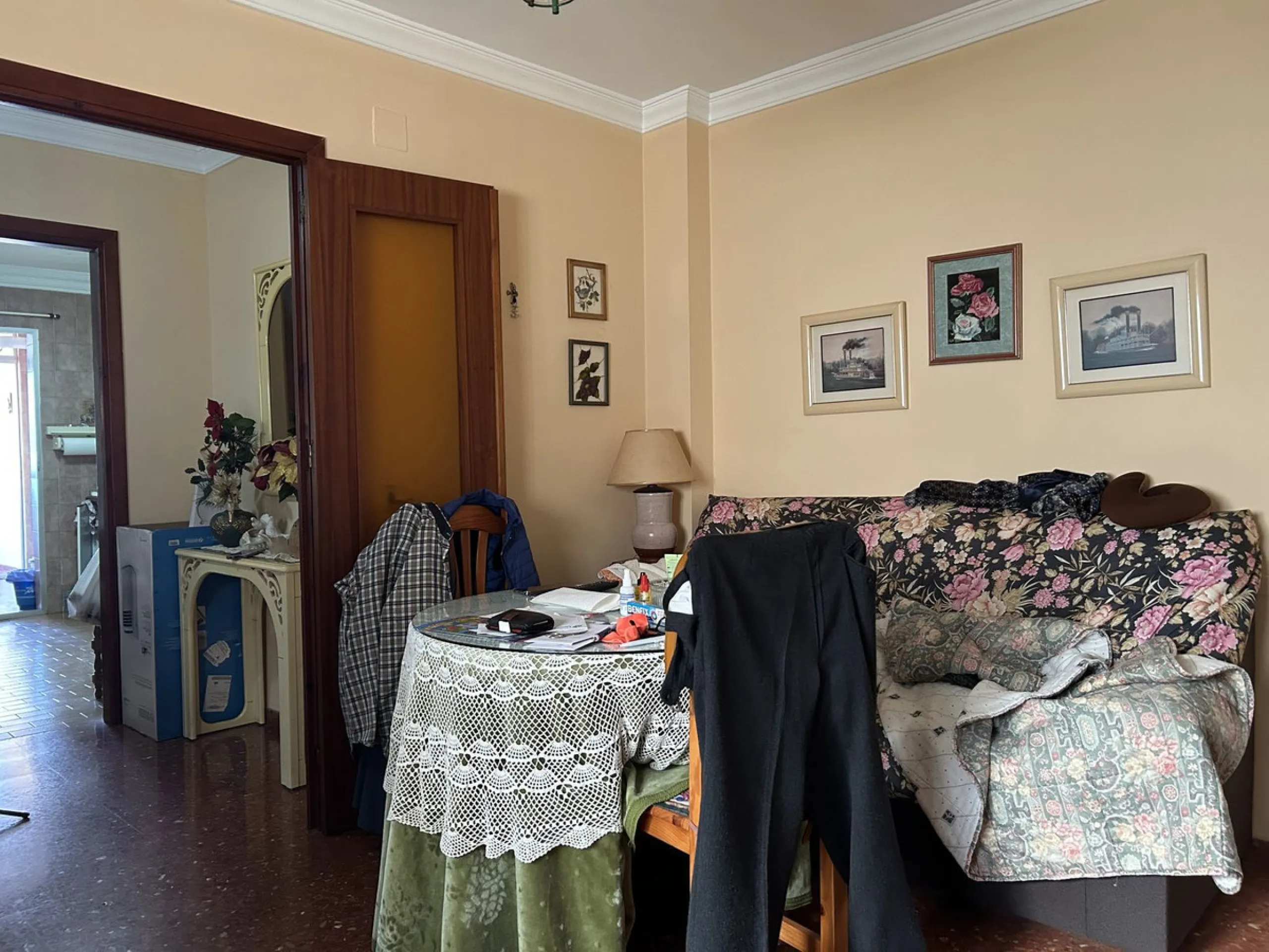 Central Nerja Apartment with views to the plaza and everything within walking distance!