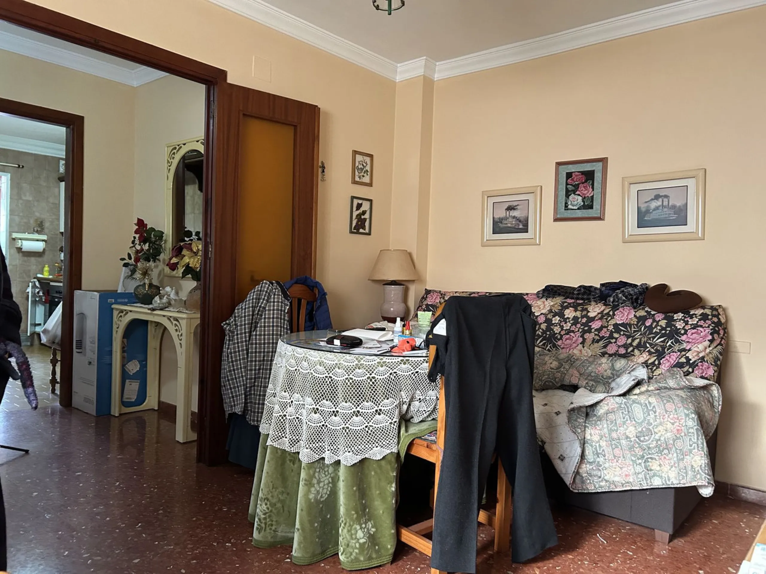 Central Nerja Apartment with views to the plaza and everything within walking distance!