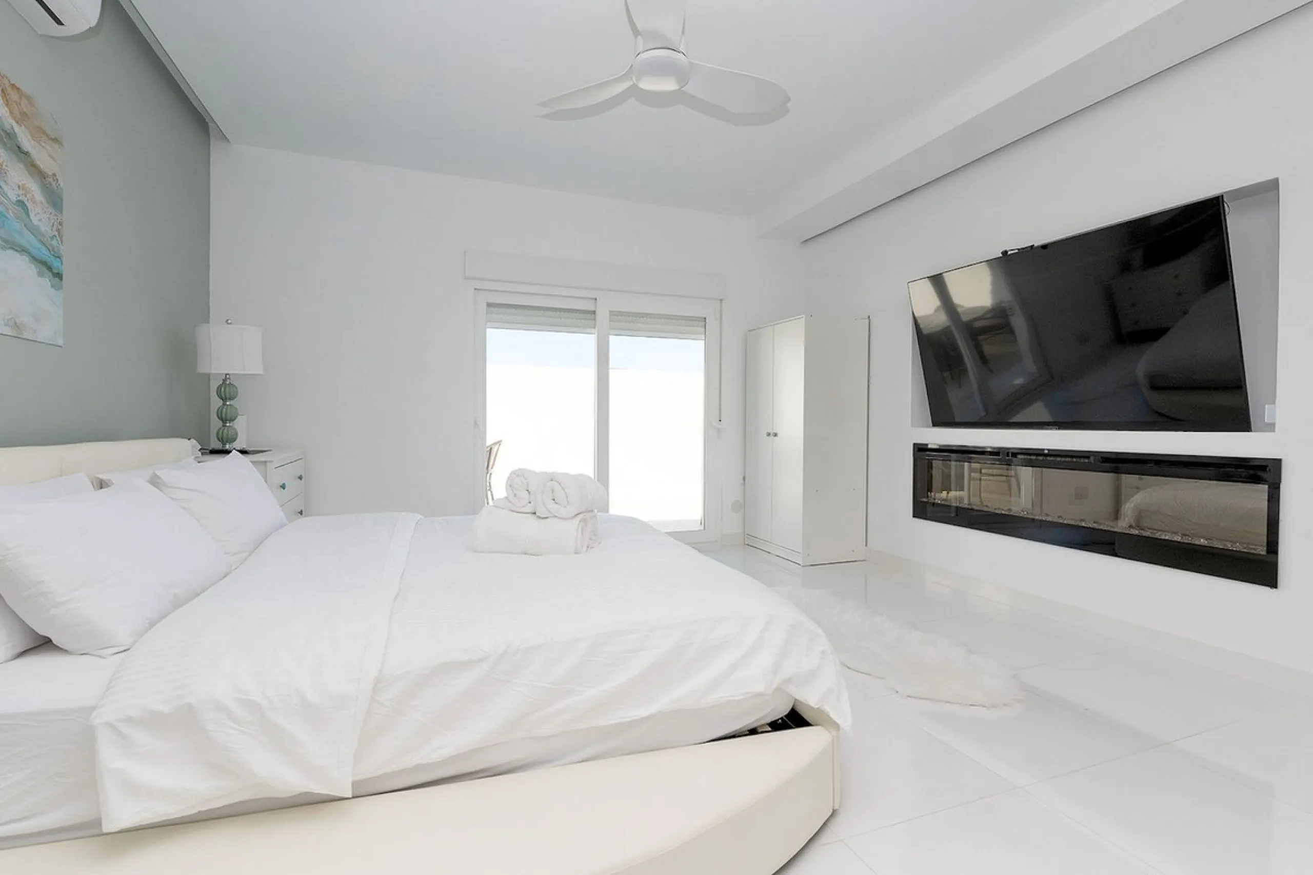 Modern Villa in Benalmádena: Luxury, Privacy and Profitability.