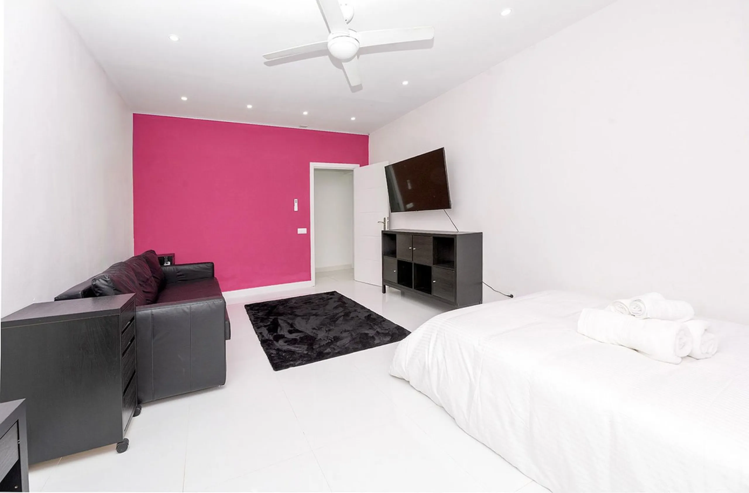 Modern Villa in Benalmádena: Luxury, Privacy and Profitability.