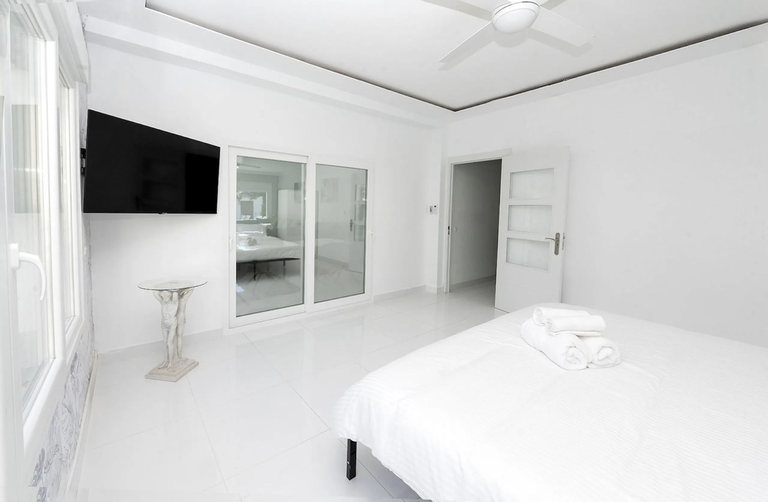 Modern Villa in Benalmádena: Luxury, Privacy and Profitability.