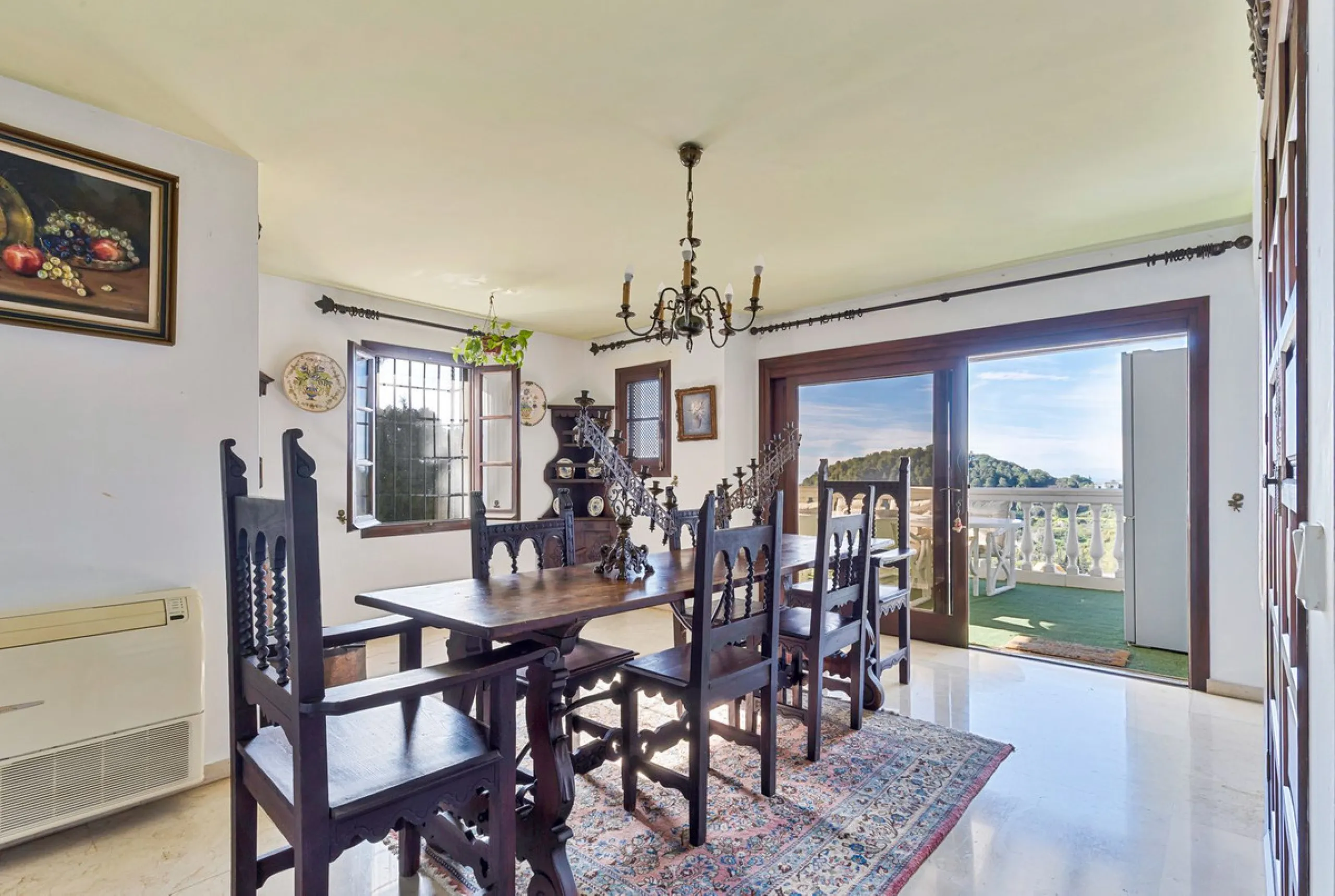 **DETACHED VILLA WITH PANORAMIC SEA VIEWS IN MIJAS TOWN – self-contained flat, SWIMMING POOL AND LARGE PLOT**