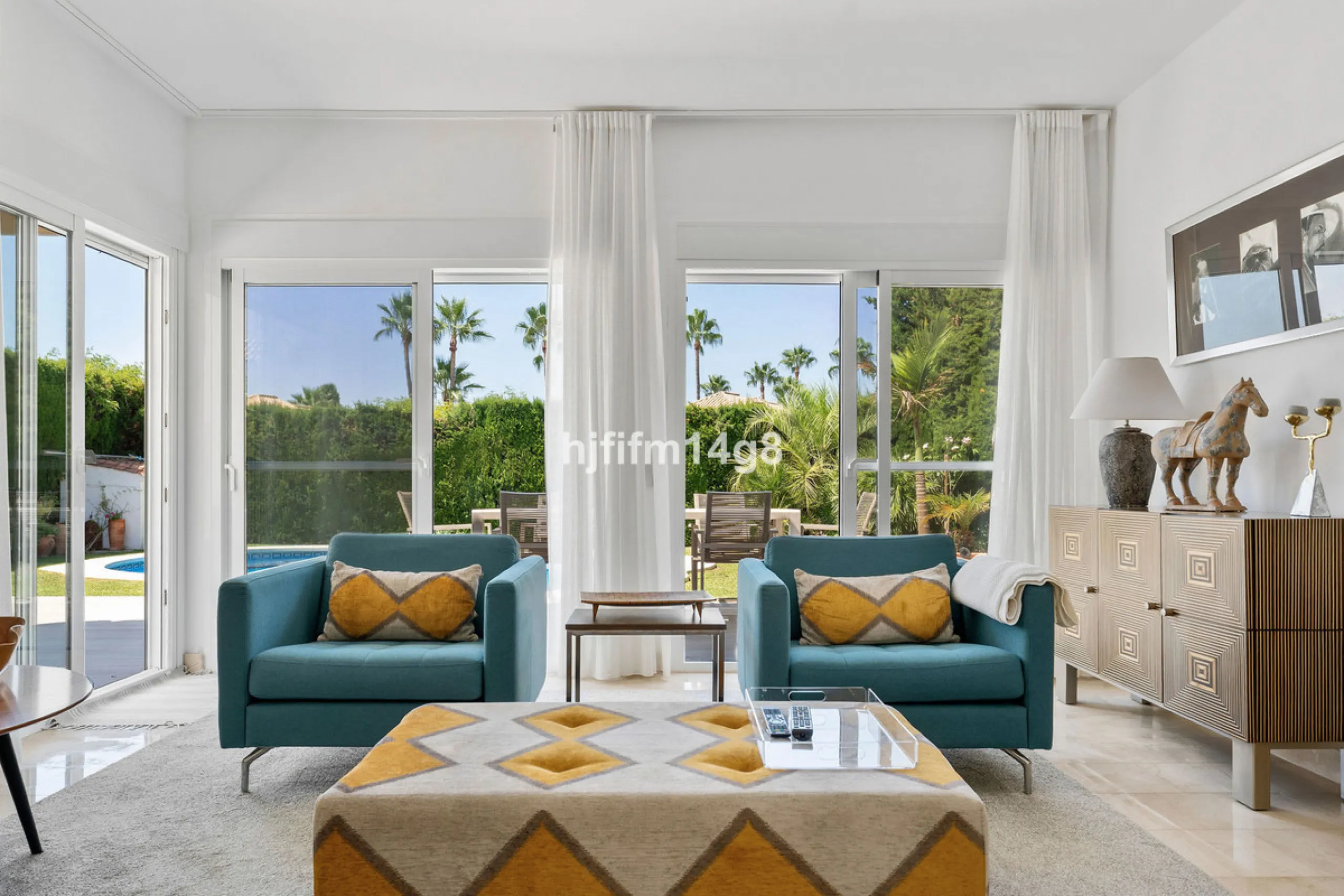 This charming villa is tucked away in a peaceful cul-de-sac within the exclusive gated community of Marbella Country Club, one of Nueva Andalucía's most desirable residential areas. Set on a flat and private south-facing plot, the property offers a perfec