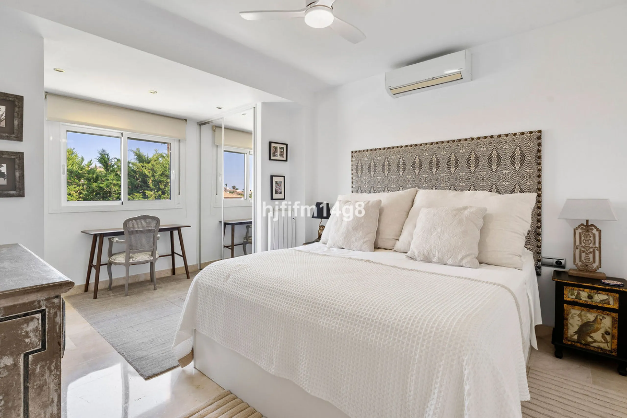 This charming villa is tucked away in a peaceful cul-de-sac within the exclusive gated community of Marbella Country Club, one of Nueva Andalucía's most desirable residential areas. Set on a flat and private south-facing plot, the property offers a perfec