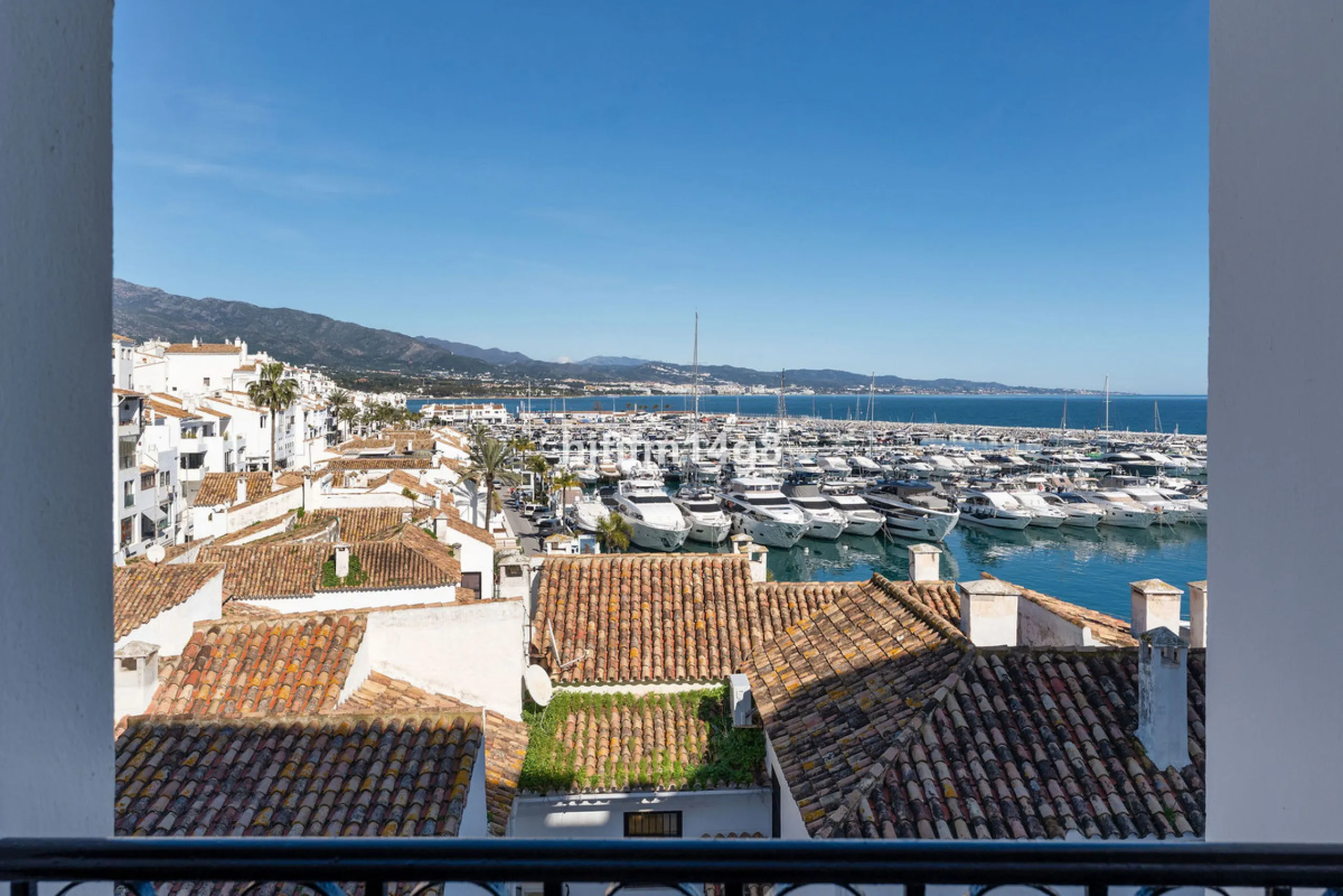 This spacious apartment for sale in Benabola, Puerto Banús offers a rare opportunity to invest in one of Marbella's most prestigious marina-front locations. Situated in second line, the property enjoys front-line marina views while benefiting from the gre