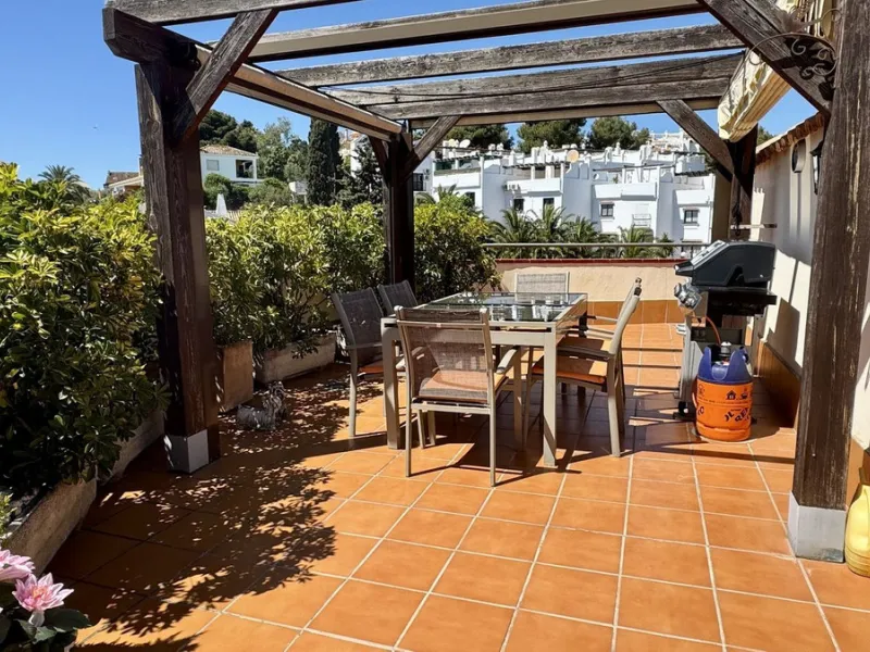 Apartment - Penthouse в продаже в Fuengirola, Málaga. В доме 2 спален и 2 ванных комнат. Площадь дома 85 м²