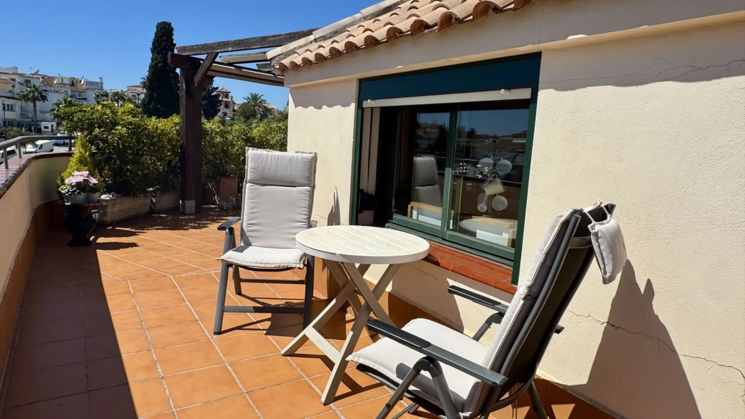 Apartment - Penthouse в продаже в Fuengirola, Málaga. В доме 2 спален и 2 ванных комнат. Площадь дома 85 м²