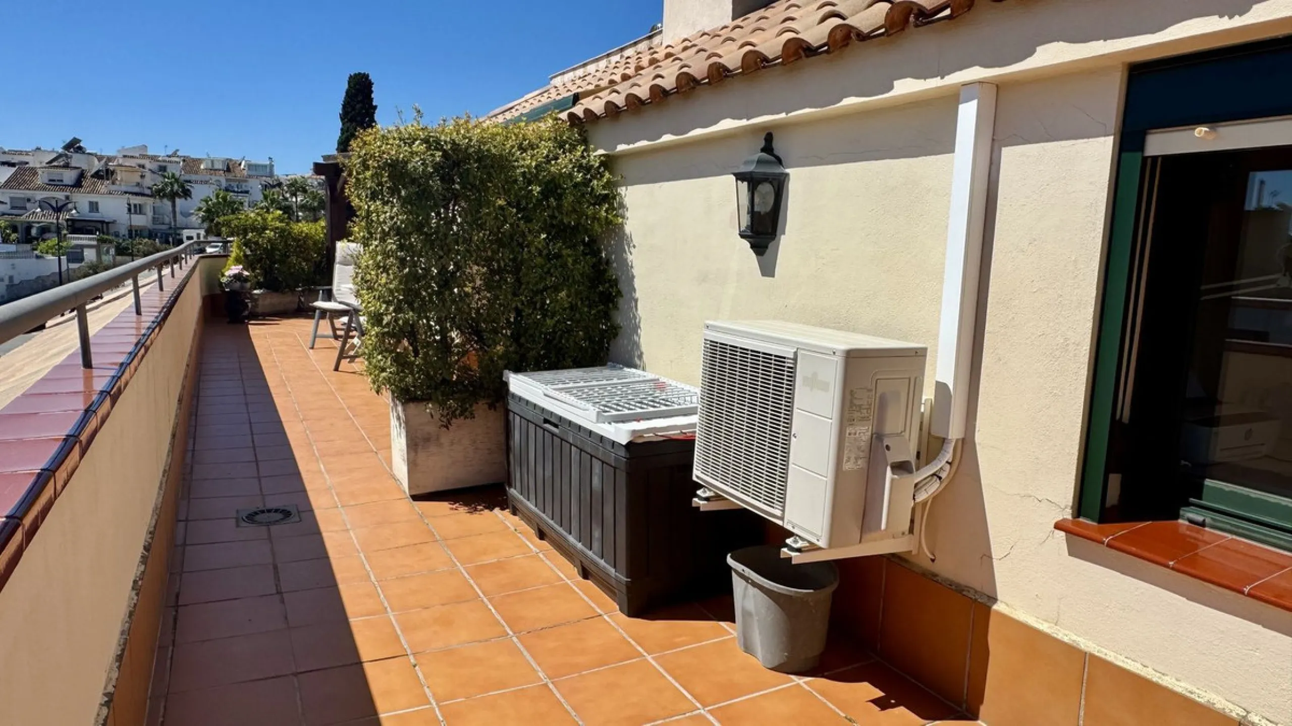 Apartment - Penthouse в продаже в Fuengirola, Málaga. В доме 2 спален и 2 ванных комнат. Площадь дома 85 м²