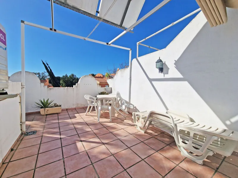 Magnificent townhouse in La Reserva de Marbella, one of the most sought-after residential areas in eastern Marbella thanks to its tranquility, natural surroundings, and excellent access to some of the finest beaches along the coast.