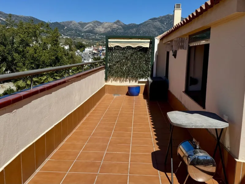 Apartment - Penthouse в продаже в Fuengirola, Málaga. В доме 2 спален и 2 ванных комнат. Площадь дома 85 м²