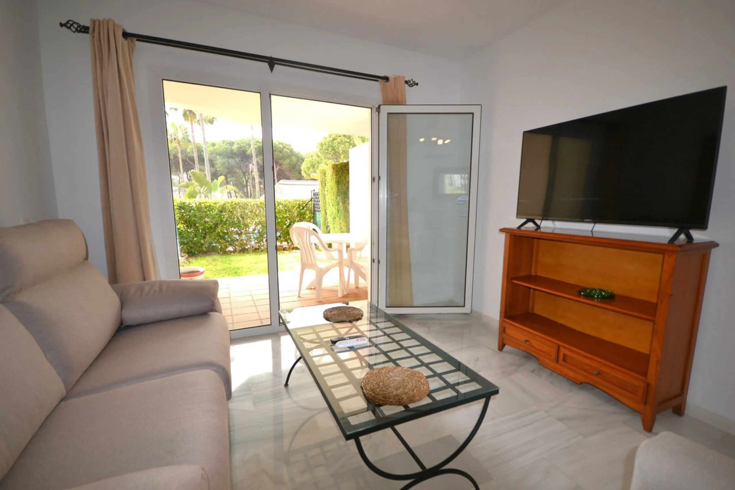 Gartenwohnung zu verkaufen in Mi Capricho – Calahonda, Mijas Costa