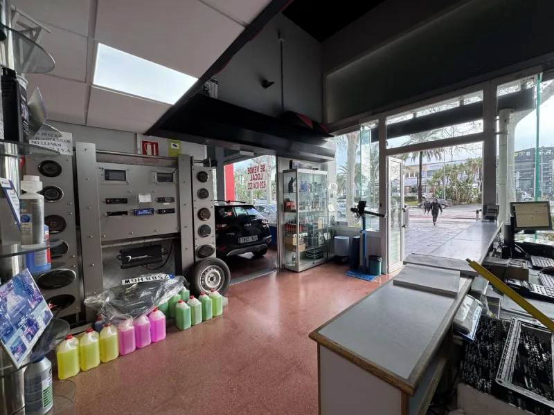 Commercial - Garage в продаже в Marbella, Málaga. Площадь дома 530 м²