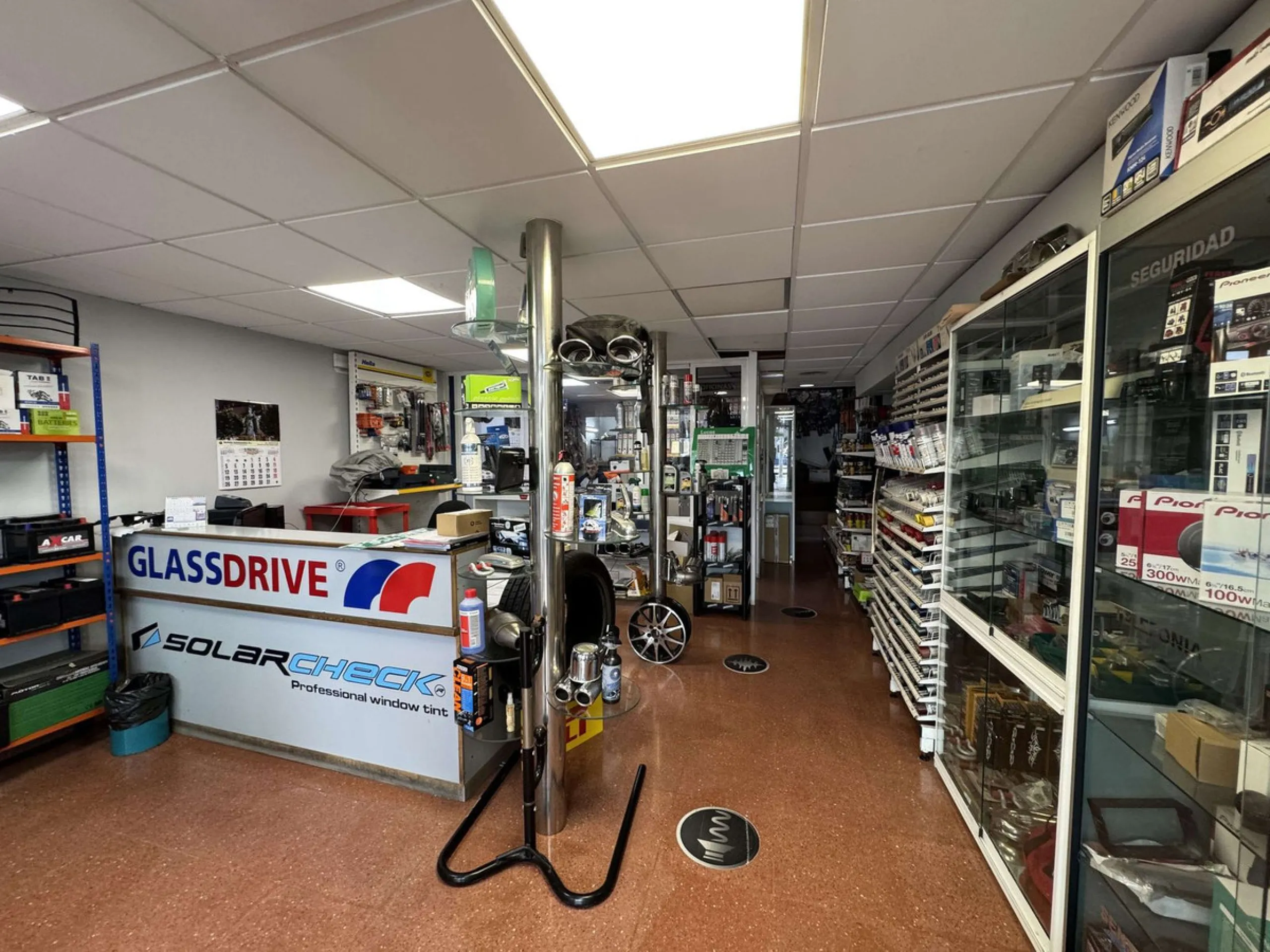 Commercial - Garage в продаже в Marbella, Málaga. Площадь дома 530 м²