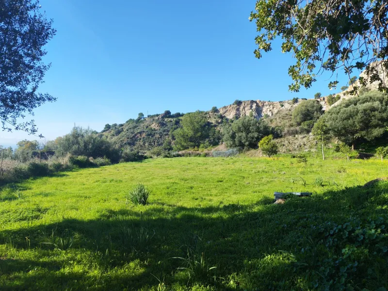 Plot - Land в продаже в Marbella, Málaga. Площадь участка 17000 м²