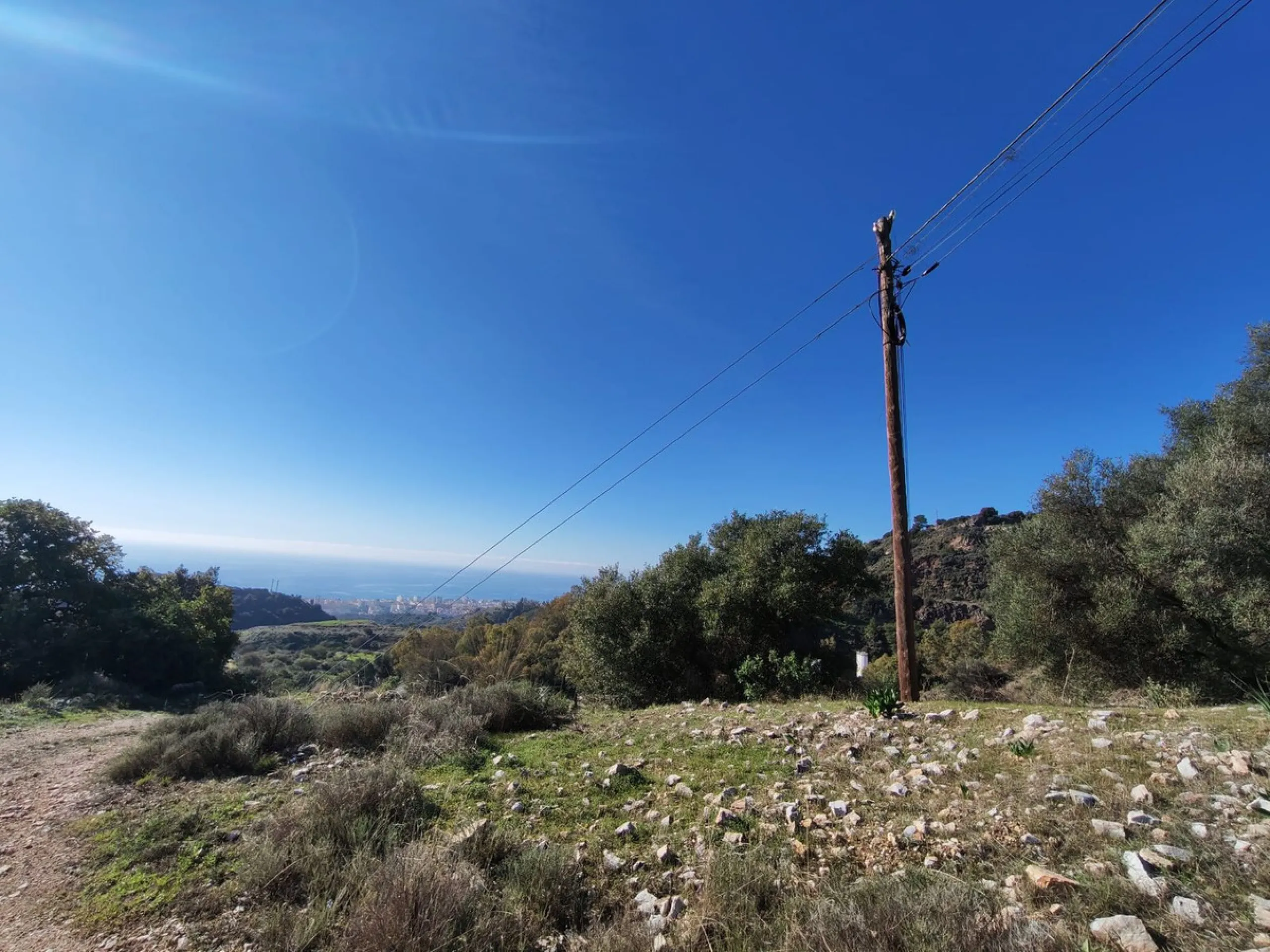 Plot - Land в продаже в Marbella, Málaga. Площадь участка 17000 м²