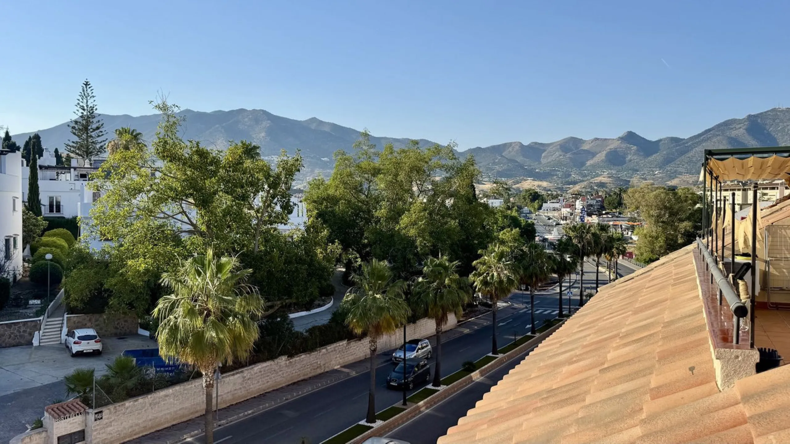 Apartment - Penthouse в продаже в Fuengirola, Málaga. В доме 2 спален и 2 ванных комнат. Площадь дома 85 м²
