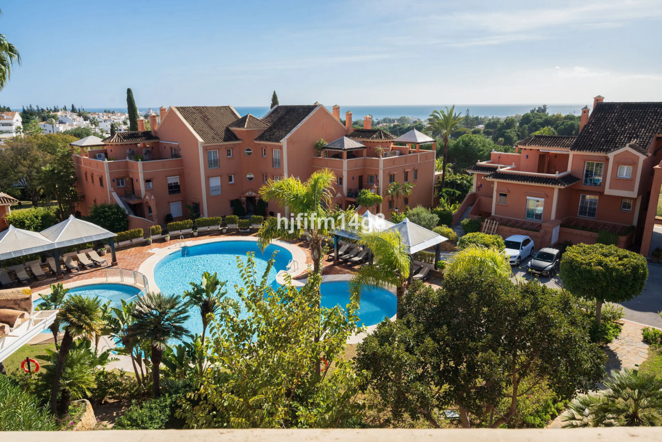 Apartment - Penthouse Duplex в продаже в Marbella, Málaga. В доме 3 спален и 3 ванных комнат. Площадь дома 271 м²