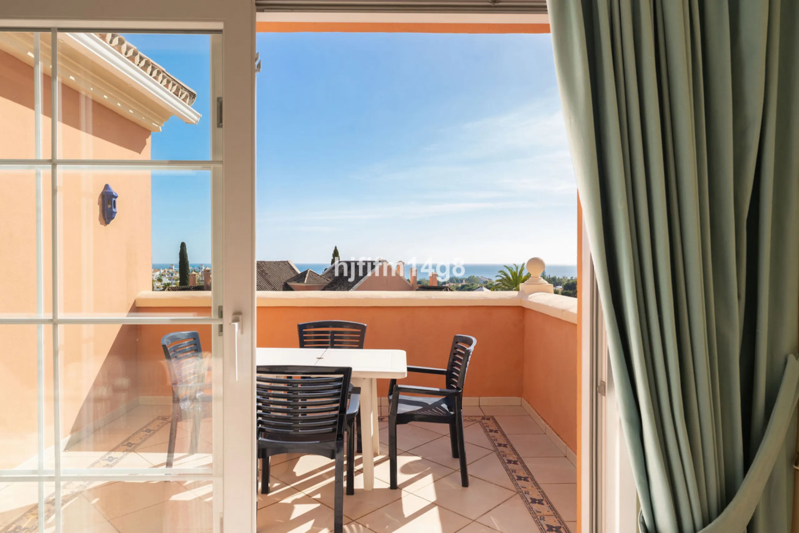 Apartment - Penthouse Duplex в продаже в Marbella, Málaga. В доме 3 спален и 3 ванных комнат. Площадь дома 271 м²