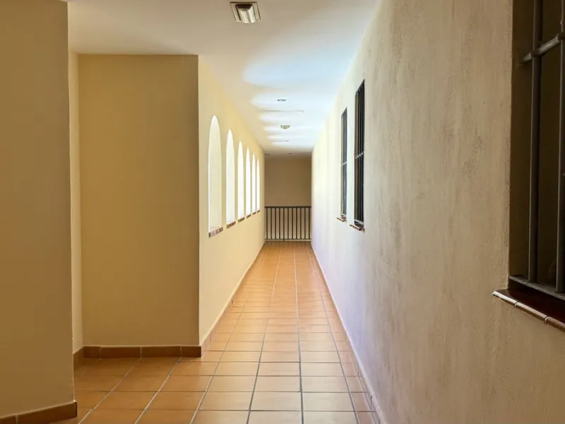 Apartment - Penthouse в продаже в Fuengirola, Málaga. В доме 2 спален и 2 ванных комнат. Площадь дома 85 м²