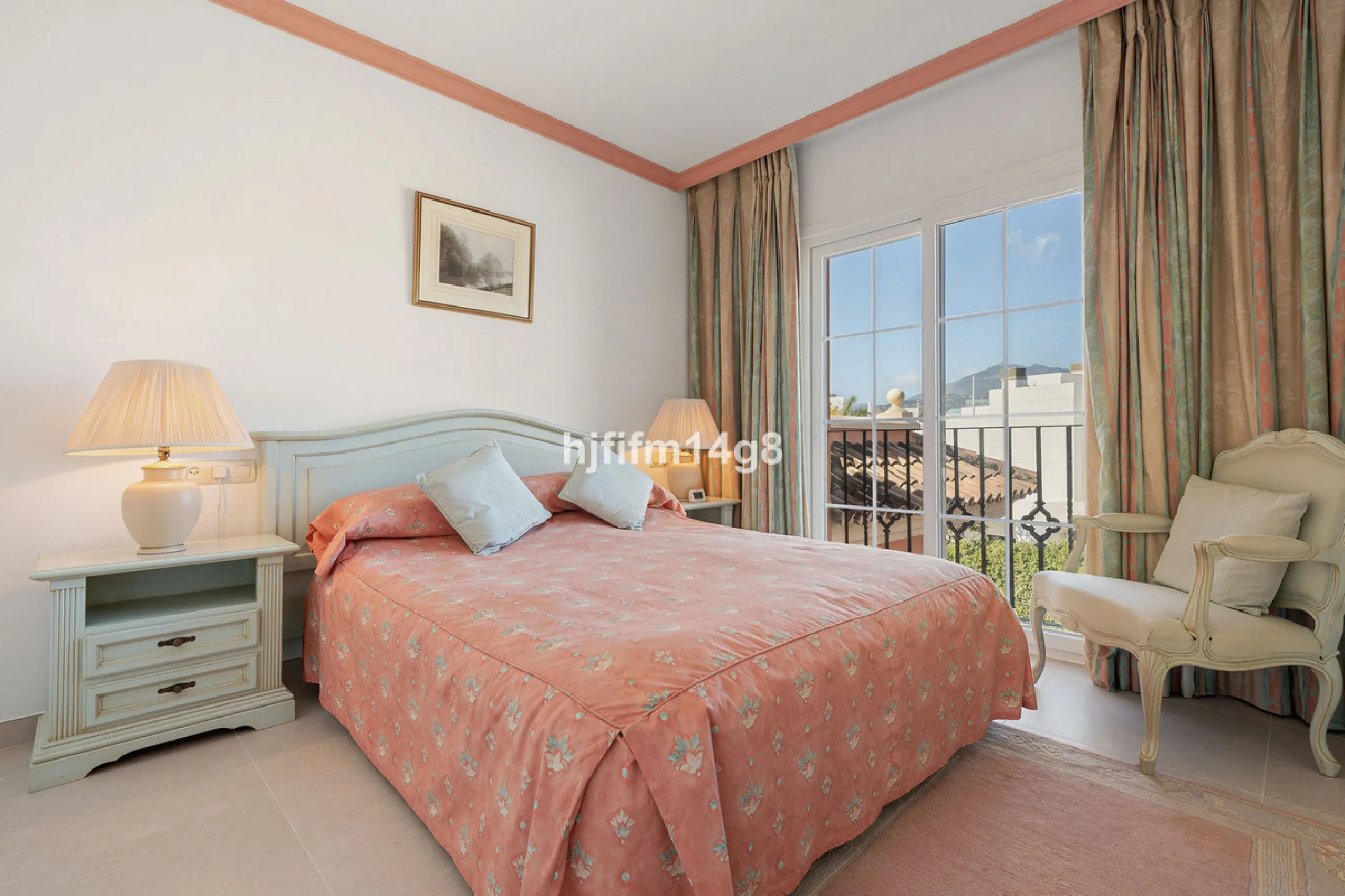 Apartment - Penthouse Duplex в продаже в Marbella, Málaga. В доме 3 спален и 3 ванных комнат. Площадь дома 271 м²